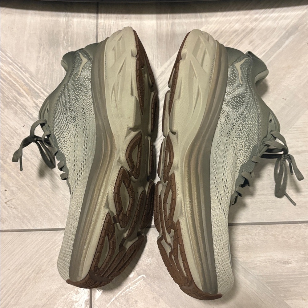 Hoka Bondi 8 in khaki green - Picture 4 of 6
